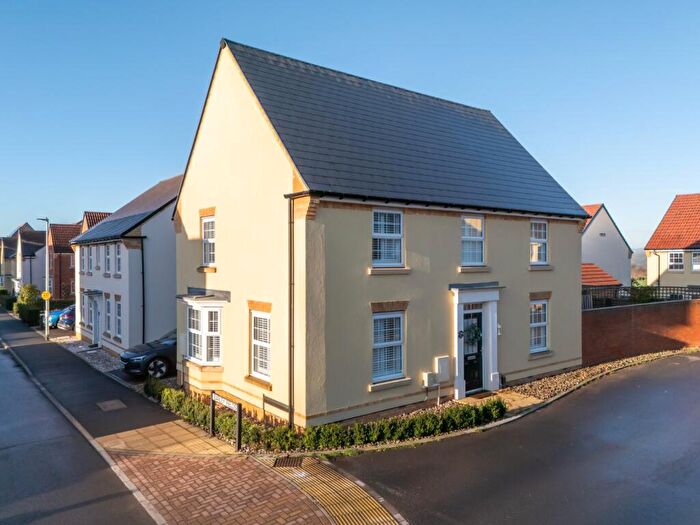 4 Bedroom Detached House For Sale In Barley Fields, Thornbury, South Gloucestershire, BS35