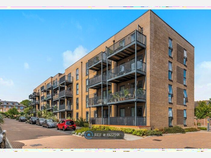 2 Bedroom Flat To Rent In Cortland House, London, SE20