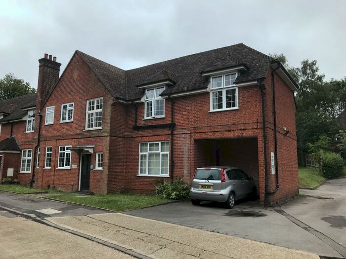 1 Bedroom Apartment To Rent In Seagarth Road, Upper Shirley, SO16