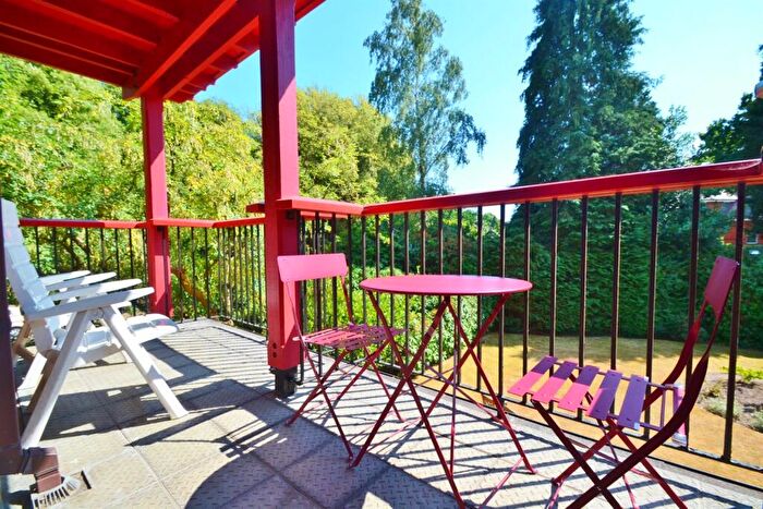 2 Bedroom Flat To Rent In Westbourne, BH4