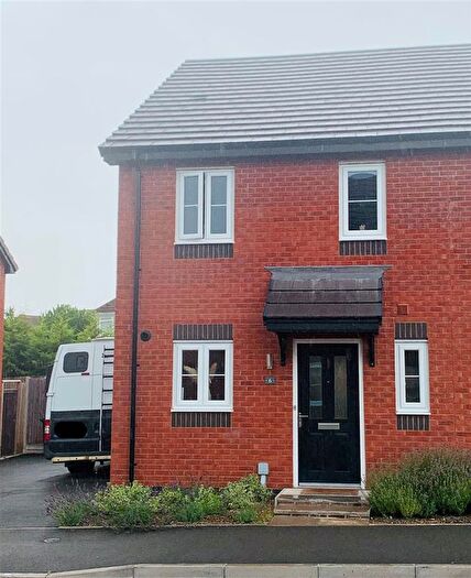 2 Bedroom Semi-Detached House For Sale In Jubilee Walk, Harvington, WR11