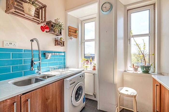 1 Bedroom Apartment For Sale In Dumbarton Road, Partick, Glasgow, G11