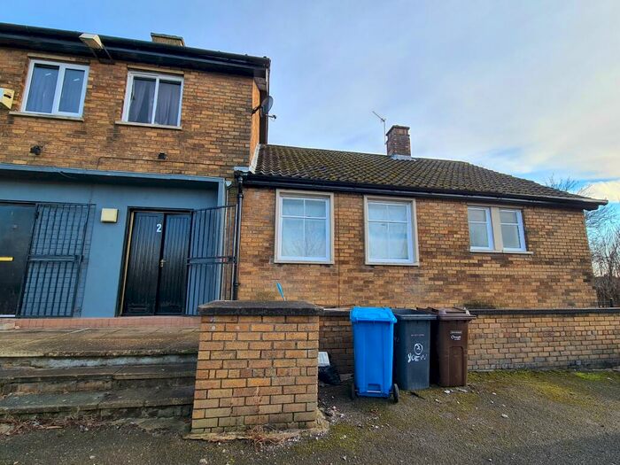 4 Bedroom Ground Flat To Rent In Flat Eastham Way, Little Hulton, M38
