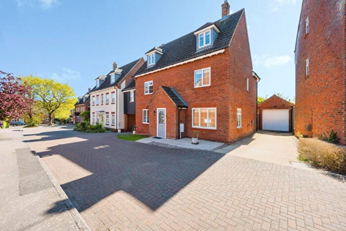 5 Bedroom Link Detached House For Sale In Nightingale Way, Sharnbrook, Bedford, Bedfordshire, MK44
