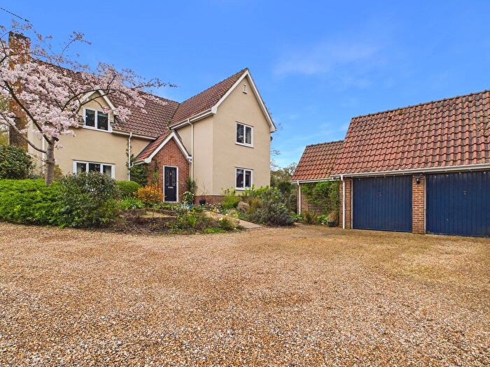 4 Bedroom Detached House For Sale In Low Street, Badingham, IP13