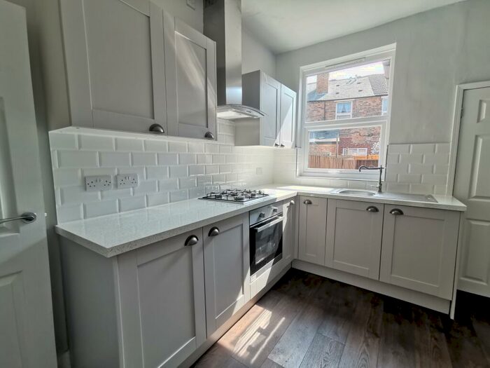 2 Bedroom Terraced House To Rent In Bradbury Street, Nottingham, NG2