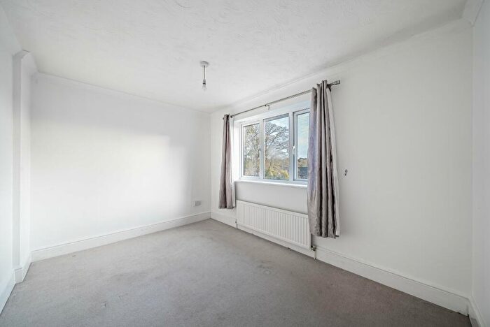 3 Bedroom End Of Terrace House For Sale In Orchard Close, Alresford, Hampshire, SO24