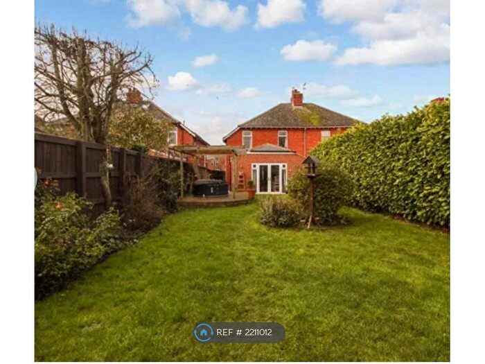 3 Bedroom Semi-Detached House To Rent In Cherry Orchard, Highworth, SN7