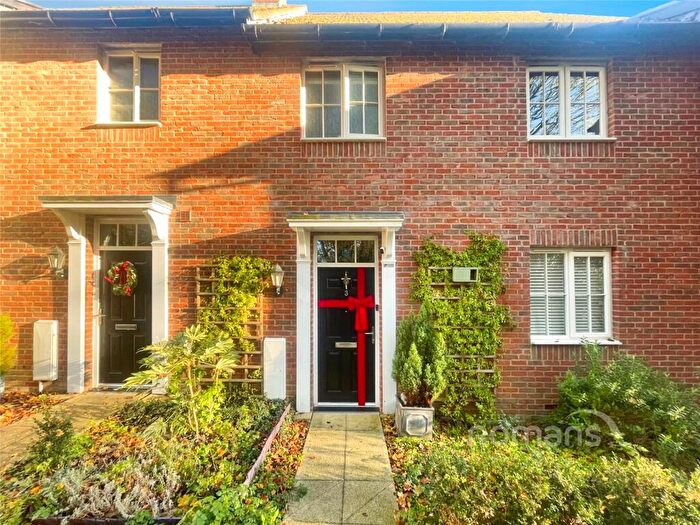 3 Bedroom Terraced House For Sale In Stopher Walk, Winchester, Hampshire, SO22