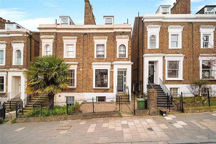 2 Bedroom Flat For Sale In Knights Hill, West Norwood, London, SE27