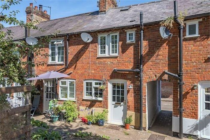 2 Bedroom Cottage For Sale In High Street, Weedon, Buckinghamshire., HP22