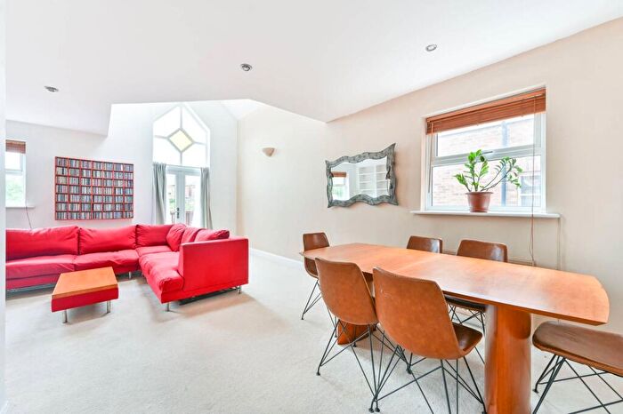 3 Bedroom Flat For Sale In Shoot Up Hill, West Hampstead, London, NW2