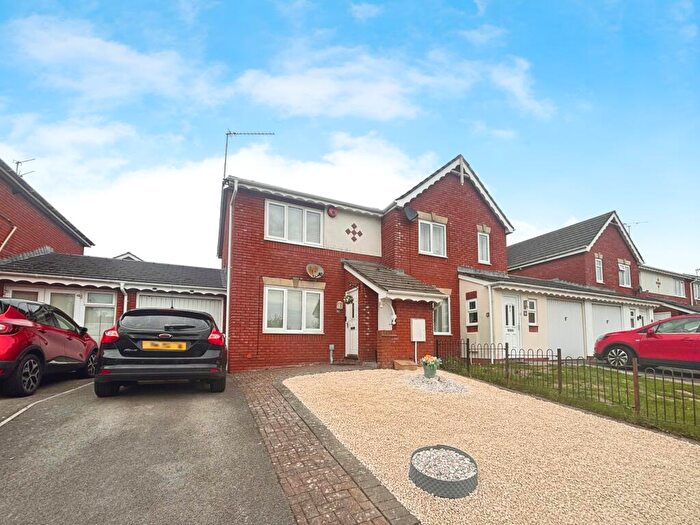 2 Bedroom Property To Rent In Rhodfa Sweldon, The Waterfront, Barry, CF62
