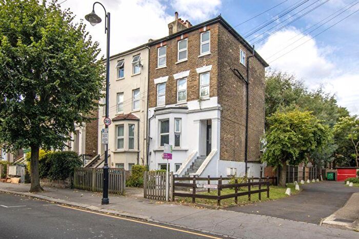 2 Bedroom Flat To Rent In Clyde Road, Addiscombe, CR0