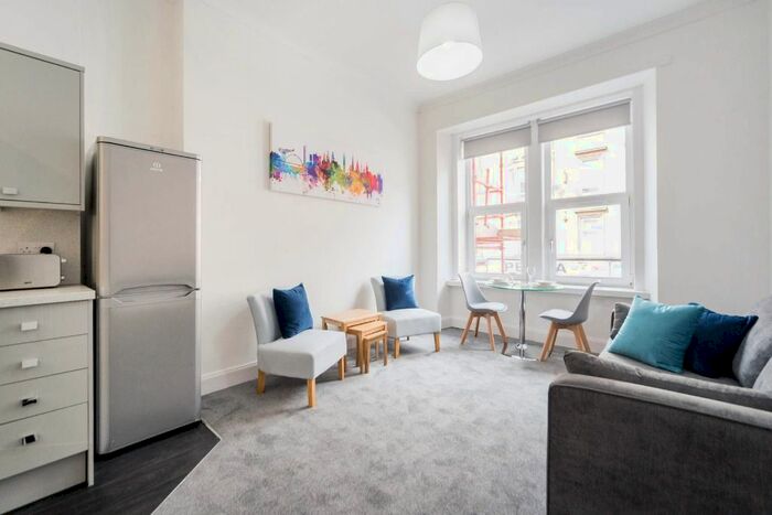2 Bedroom Flat To Rent In Duke Street, Dennistoun, Glasgow, G31