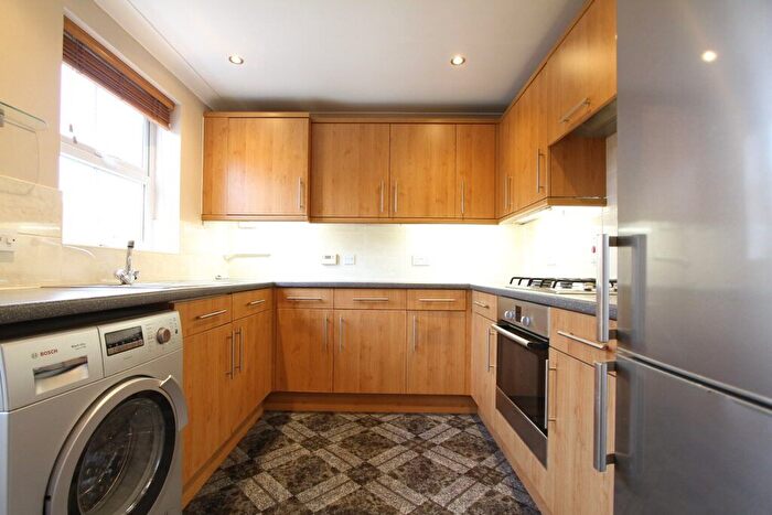2 Bedroom Flat To Rent In Broome Way, Banbury, Oxon, OX16