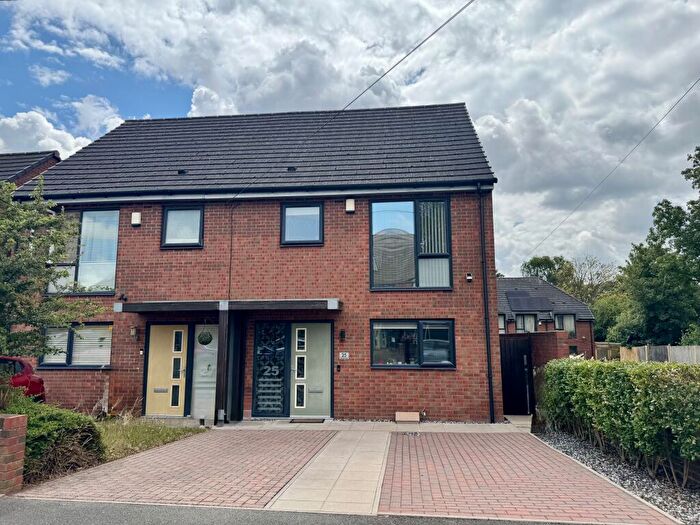 3 Bedroom Semi Detached House For Sale In Lilleshall Road, Sheldon, Birmingham, B26