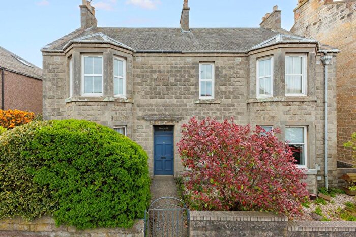 2 Bedroom Flat For Sale In Townhill Road, Bottom Flat Right (A), KY12