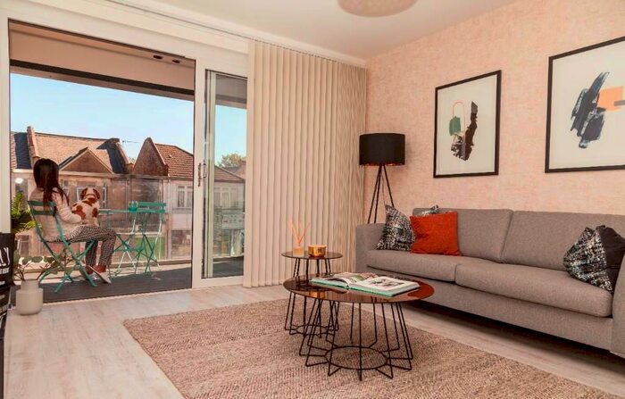 2 Bedroom Flat To Rent In Blackhorse Lane, London, London, E17