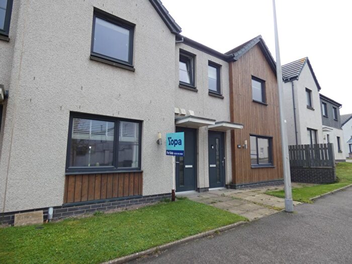 3 Bedroom Terraced House For Sale In Charleston Road North, Aberdeen, AB12