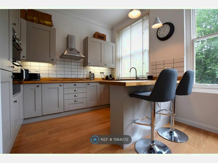 2 Bedroom Flat To Rent In Adolphus Road, London, N4