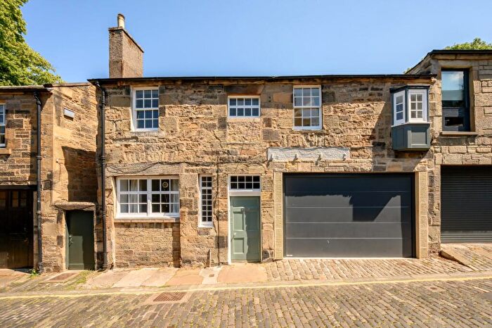 4 Bedroom Mews For Sale In Gloucester Lane, New Town, Edinburgh, EH3