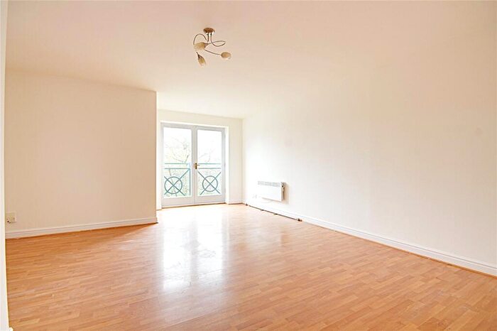 2 Bedroom Flat To Rent In Webley Court, Sten Close, Enfield, Middlesex, EN3