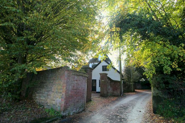 1 Bedroom Detached House To Rent In Crabb Lane, Exeter, EX2