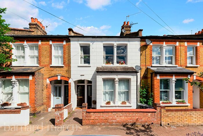 2 Bedroom Flat To Rent In Balvernie Grove, London, SW18