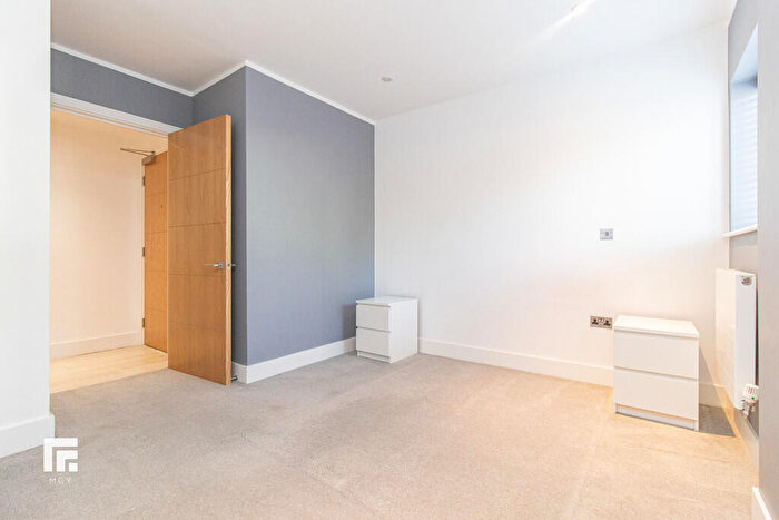 2 Bedroom Apartment To Rent In Empire Way, Cardiff Bay, CF11