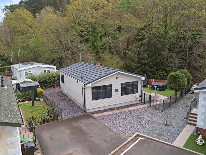 1 Bedroom Park Home For Sale In Kingsford Lane, Wolverley, DY11