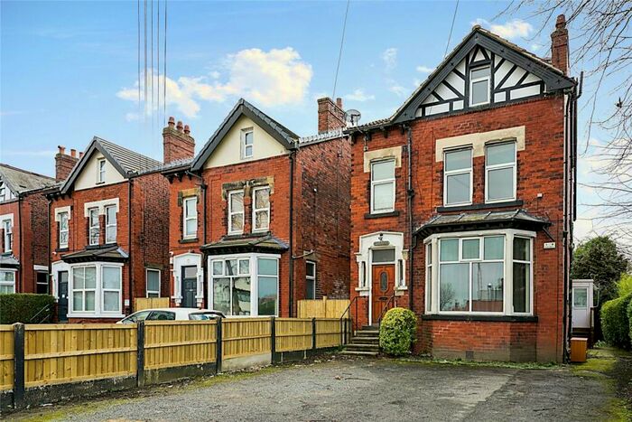 4 Bedroom Flat To Rent In , Street Lane, Leeds, West Yorkshire, LS17