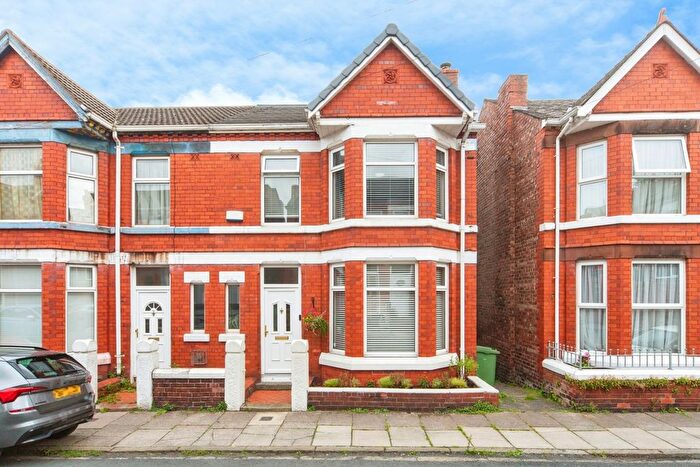 4 Bedroom Semi Detached House For Sale In Bentley Road, Prenton, Merseyside, CH43