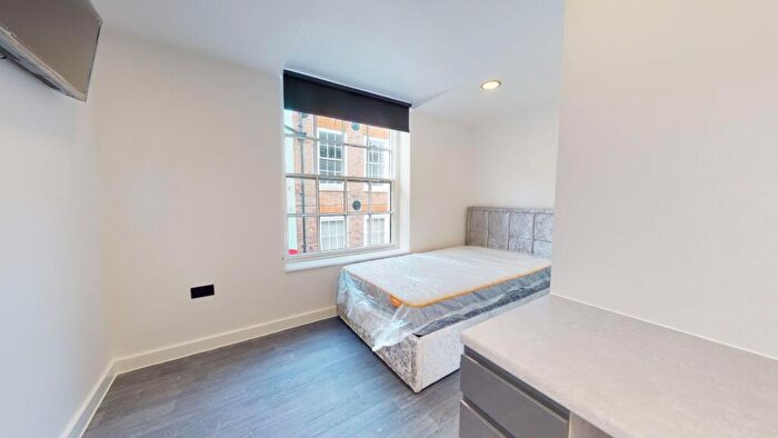 1 Bedroom Property To Rent In Flat, - Room E, Bridlesmith Gate -, NG1