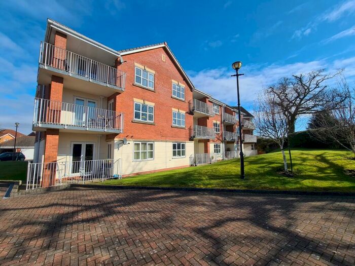 2 Bedroom Flat To Rent In Wyndley Close, Four Oaks, Sutton Coldfield, B74