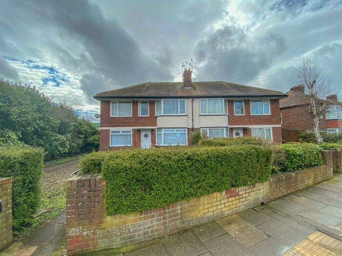 2 Bedroom Ground Flat To Rent In Great North Road, Grange Park, Newcastle Upon Tyne, NE3