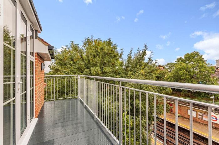 1 Bedroom Flat To Rent In Ferndown, Northwood Hills, HA6
