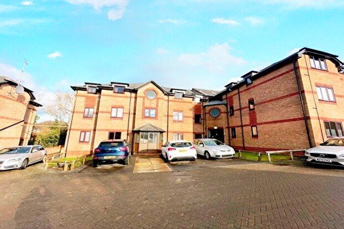 2 Bedroom Flat To Rent In Whitley Mead, Bristol, BS34