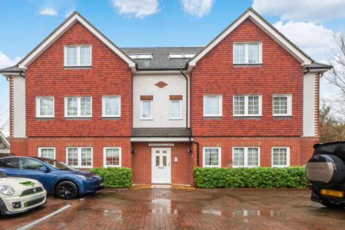 3 Bedroom Flat For Sale In Orchard Avenue, Shirley, Croydon, Surrey, CR0