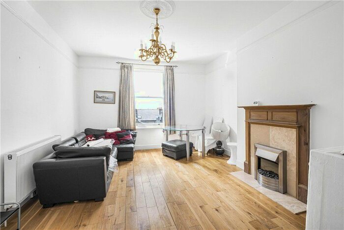1 Bedroom Flat To Rent In Minehead Road, Streatham, London, SW16