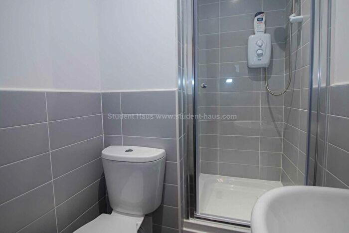 4 Bedroom House To Rent In Milnthorpe Street, Salford, M6