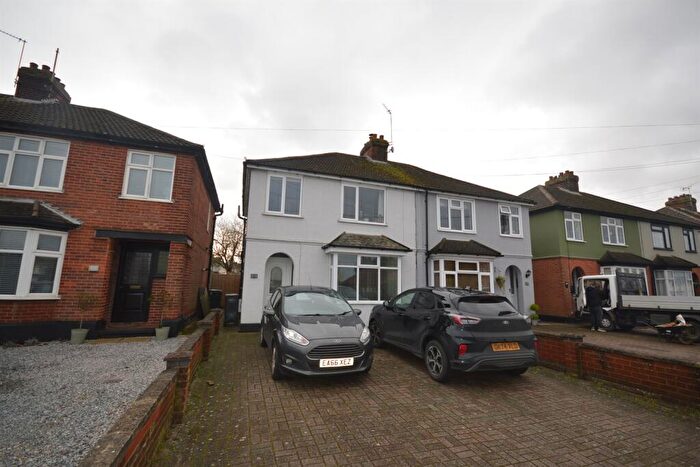 3 Bedroom Semi Detached House For Sale In Coggeshall Road, Braintree, CM7