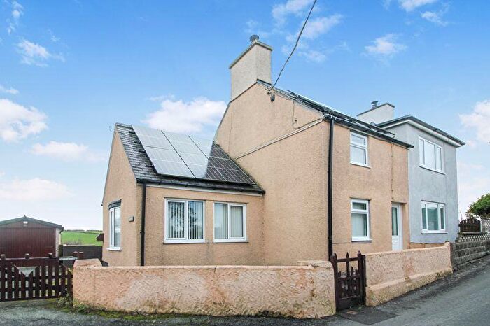 3 Bedroom Semi-Detached House For Sale In Llanfechell, Amlwch, LL68