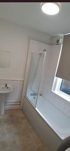 1 Bedroom Flat To Rent In High Street, Chatham, ME4