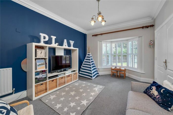 5 Bedroom Detached House To Rent In Raphael Drive, Thames Ditton, Surrey, KT7