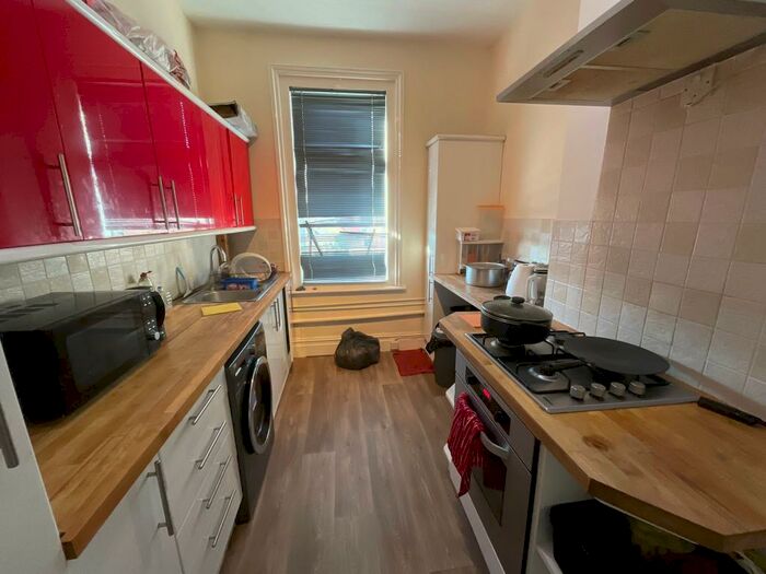 2 Bedroom Apartment To Rent In Stubbington Avenue, West End, Portsmouth, PO2