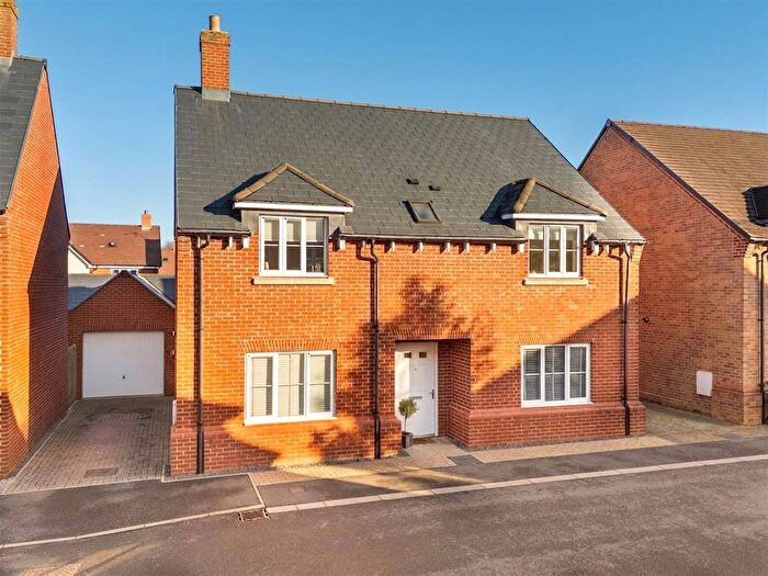 4 Bedroom Detached House For Sale In Cotts Field, Haddenham, HP17