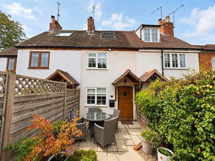 2 Bedroom Cottage For Sale In Hammonds Terrace, Kenilworth, CV8