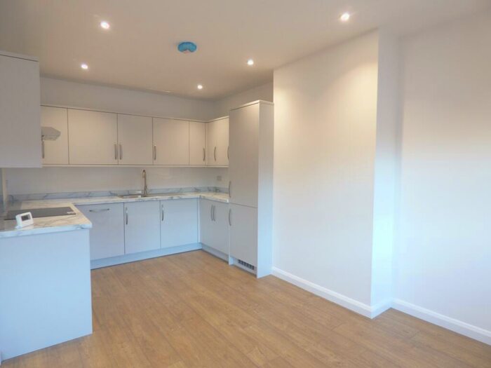 2 Bedroom Flat To Rent In Ongar Road, Brentwood, CM15