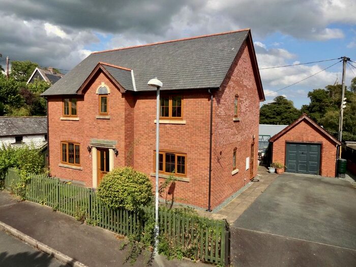 4 Bedroom Detached House For Sale In Maes Llwyncelyn, Trefeglwys, Caersws, Powys, SY17